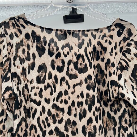Lily Rose Women's Animal Print Long Flare Bow Sleeve Top Size Medium Lightweight - Picture 6 of 9